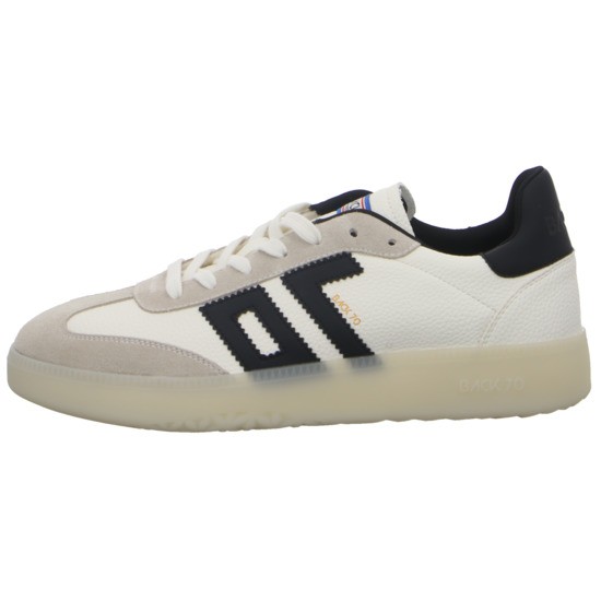 Back 70 Sneaker